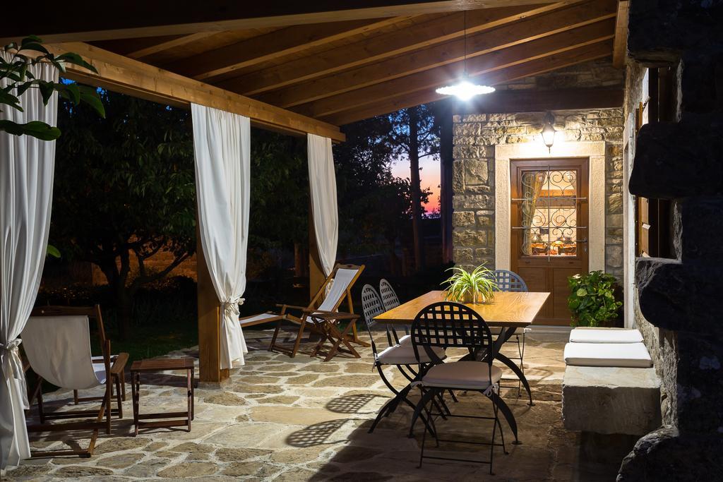 Holiday Home Casa Dei Farfui Momjan المظهر الخارجي الصورة