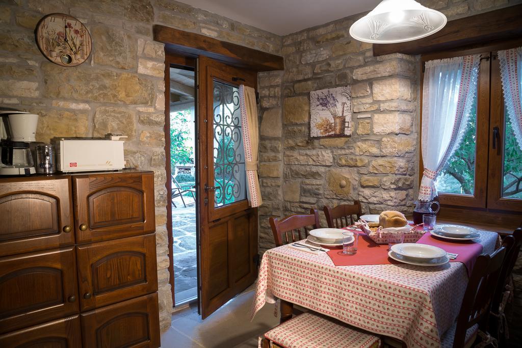 Holiday Home Casa Dei Farfui Momjan المظهر الخارجي الصورة